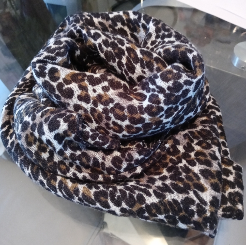 Cheetah print large Faux Fur Soft rectangular mutlifunctional scarf 73"x 24"